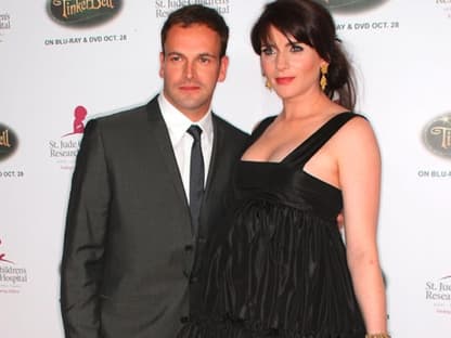 Jonny Lee Miller, Michele Hicks