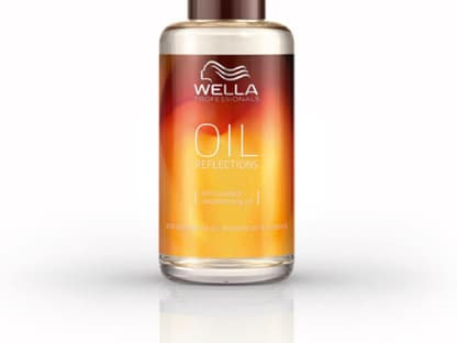 Auch "Oil Reflections" von Wella Professionals schützt und pflegt das Haar samtig weich. Zudem hat es eine glättende Funktion und ist damit schon zum Laufsteg-Liebling der Make-up-Artisten geworden. Der Stylist und Wella Global Creative Director Eugene Souleiman bestätigt: "Oil Reflections sorgt für Wow-Effekte auf dem Laufsteg" 100 ml, ca. 21 Euro