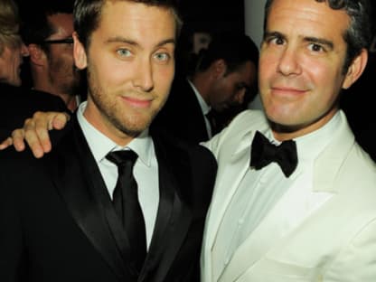 Lance Bass wurde mit N'Sync neben Justin Timberlake bekannt. Bei der amfAR Gala posierte er mit Moderator Andy Cohen