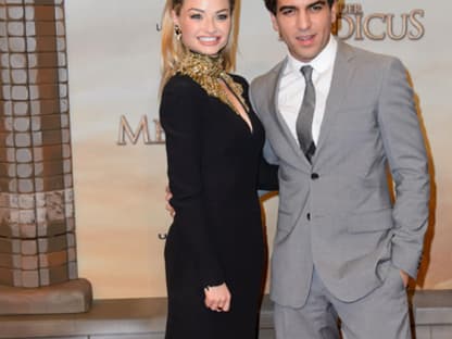 Scharmbolzen Elyas M'Barek (r.) mit Kollegin Emma Rigby