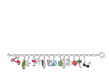 Happy Charms heißt es auch bei Thomas Sabo. Hier könnt ihr Euch aus vielen verschiedenen Charms und Armbändern das Lieblingsstück selbst zusammenstellen. Armbänder gibt es ab ca. 40, und Charms ab ca. 30 Euro