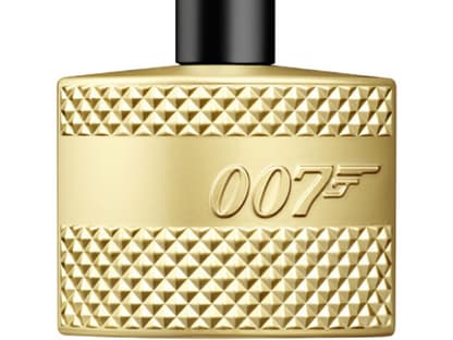 Der Flakon des Herrenduftes "Gold Edition" von James Bond, EdT, 50 ml´  ca. 30 Euro, erstrahlt im satten Gold...