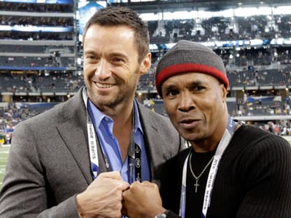 Ein Erinnerungsfoto: Hollywood-Star Hugh Jackman posiert mit Ex-Profi-Boxer Sugar Ray Leonard