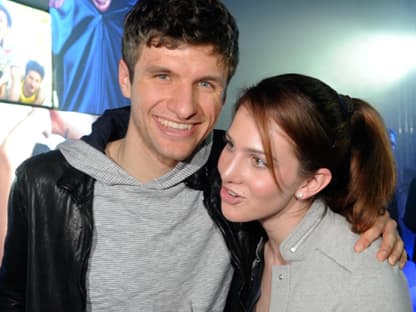 Schönstes Paar des Abends: Fußballprofi Thomas Müller und seine Ehefrau Lisa