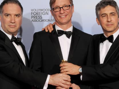 Das Produzententeam Jim Taylor, Jim Burke und Alexander Payne freuen sich über ihren Preis für "The Descandants"