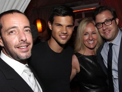 Nette Crew: Lee Stollman, Taylor Lautner, und Ellen Goldsmith-Vein