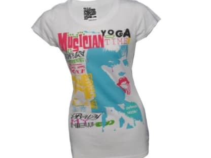 T-Shirt im Eighties-Look von Armed´­angels, ca. 35 Euro  