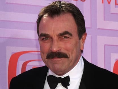 Tom Selleck, mittlerweile 57 Jahre alt, hat insgesamt 162 Folgen von "Magnum" gedreht