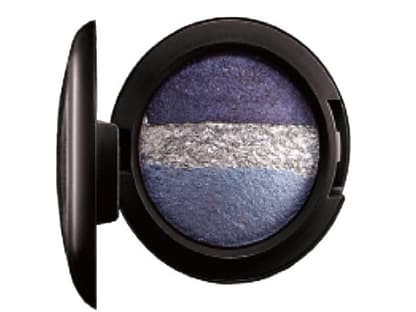 Farb-Trio für die Lider "Mineralize Eye Shadow Persuasive" von Mac, ca. 19 Euro, limitiert 

