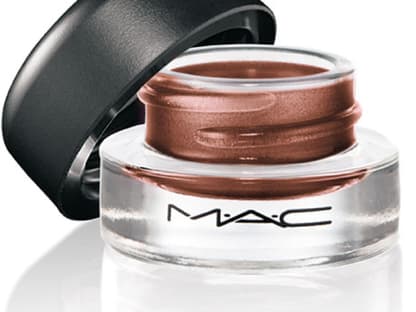 "Fluidline Rich Ground" von MAC, ca. 19 Euro, ab September 2012 im Handel