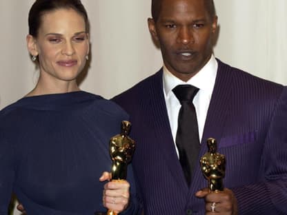 2005: Die beste Hauptdarstellerin wurde Hillary Swank ("Million Dollar Baby") und Jamie Foxx bester Hauptdarsteller für "Ray"