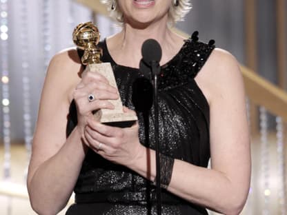 Beste Nebendarstellerin in einer Mini-Serie ist Jane Lynch aus "Glee" ﻿