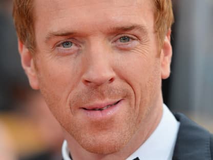 Damian Lewis - rotes Haar, sehr helle Augen und Wimpern