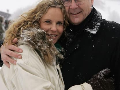 Auch auf den Schnee-Pisten unterwegs: Moderatorin Katja Burkhardt mit Ehemann Hans Mahr