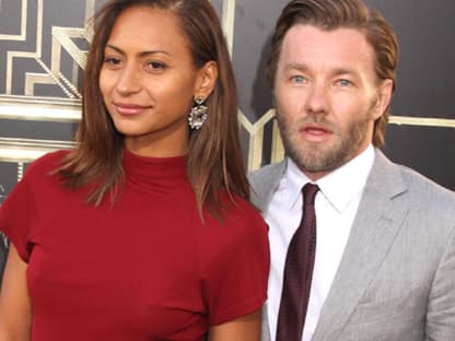 Joel Edgerton und seine Frau Alexa. Er spielt den Ehemann von Carey Mulligan, "Tom Buchanan"