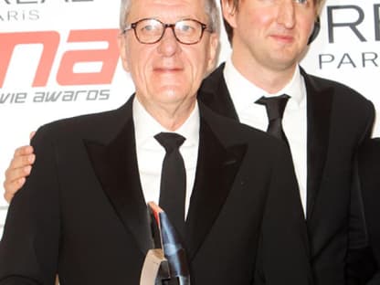 Geoffrey Rush und Tom Hooper, bekannt aus "The King's Speech" posieren mit ihrem Award