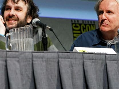 Die Regisseure und Produzenten Peter Jackson und James Cameron