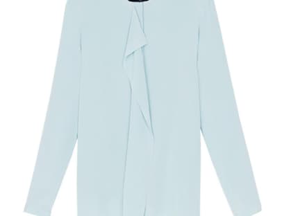 Hellblaue Seidenbluse von Tibi, ca. 300 Euro