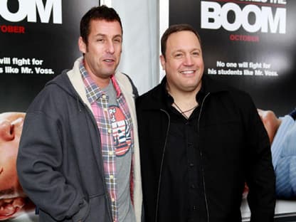 Nicht nur gute Kollegen, sondern auch gute Kumpels: Kevin James und Adam Sandler spielten schon in "Kindsköpfe" nebeneinander