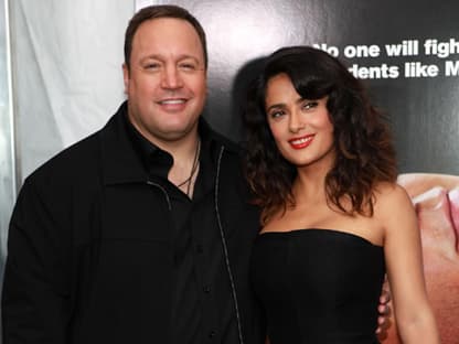 Kevin James und Salma Hayek