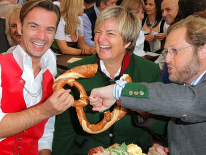 Musiker Florian Silbereisen mit Gloria Fürstin von Thurn und Taxis und ihrem Bruder