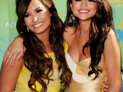 Best Friends Forever? Demi Lovato und Selena Gomez kamen gemeinsam zu den Awards