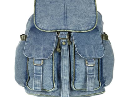 Denim to go: Jeanstasche über topshop.com, ca. 45 Euro