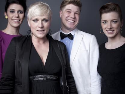 Einmal im Leben das Cover der OK!   zieren! Für die Gäste des „German Hairdressing Award 2012“ wurde dieses   Traum Wirklichkeit. Jeder Gast des Gala-Abends konnte an einem  persönlichen  OK! Fotoshooting teilnehmen - und die tollen Ergebnisse  sehen  Sie hier! Viel Spaß beim Durchklicken!﻿