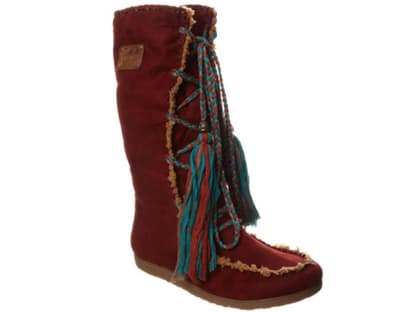 Im Indianer-Look: Dieser stylishe Boot ist von Even&Odd; und ihr könnt ihn über <a title="http://www.zalando.de/even-odd-stiefel-red-ev411c01q-304.html" href="http://www.zalando.de/even-odd-stiefel-red-ev411c01q-304.html" target="_blank">zalando.de</a> für ca. 55 Euro bestellen