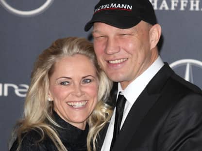 Der ehemalige Boxer Axel Schulz mit seiner Frau