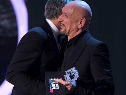 Große Ehre auch für Hollywood-Star George Clooney. Er wurde von Ben Kingsley mit dem Preis für den "besten Hauptdarsteller" ("The Descendants") geehrt