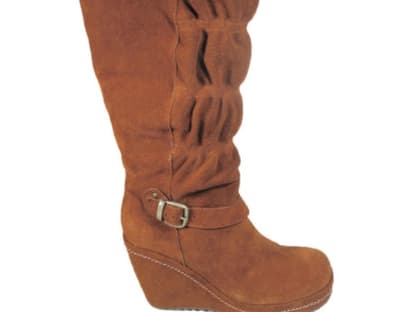 Derbes Leder, Holzabsätze, Korksohlen oder Lammfell sorgen in dieser Saison für lässigen Country-Chic: Stiefel mit Keilabsatz von Skechers, ca. 65 Euro