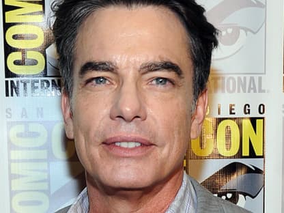 Auch mit dabei: Peter Gallagher