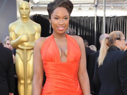 Die erschlankte Oscar-Preisträgerin Jennifer Hudson sorgte mit ihrem tiefen Dekolleté﻿ für Gesprächsstoff