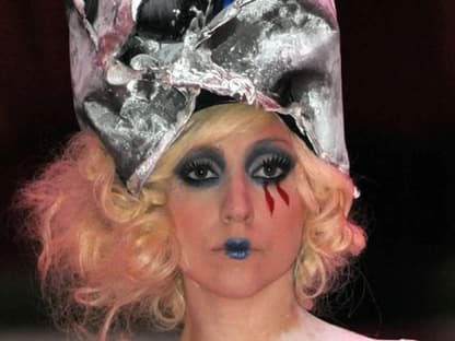 Lady GaGa sorgte mal wieder mit ihrem schrillen Look für Aufsehen