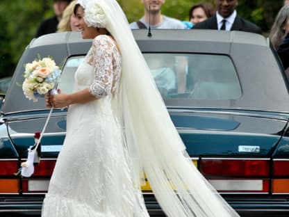 Here comes the bride: Lily strahlte über das ganze Gesicht