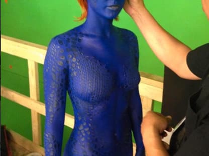 Erstes Bild vom Set: Jennifer Lawrence in einem hautengen Body-Suit für ihre Rolle der "Mystique" in "X-Men"