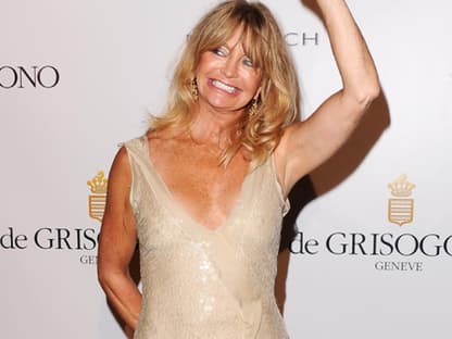 Goldie Hawn winkte gut gelaunt den Fotografen zu