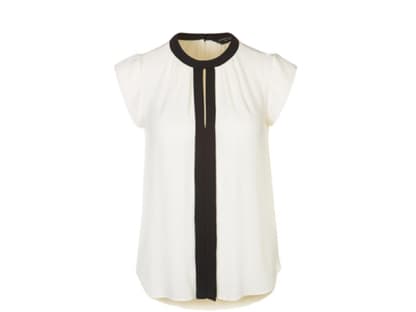 Puristisch: Edle Bluse von Dorothy Perkins über <a href="http://www.zalando.de/dorothy-perkins-bluse-ivory-dp521e000-q11.html" target="_blank">zalando.de</a>, ca. 30 Euro