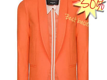 Orange wirkt nicht nur im Sommer anziehend: Blazer von <a title="http://shop.ok-magazin.de/mango-sakko-hellorange,rx852v7o3fsmcq1w,i" href="http://shop.ok-magazin.de/mango-sakko-hellorange,rx852v7o3fsmcq1w,i" target="_blank">Mango, jetzt ca. 30 Euro</a>