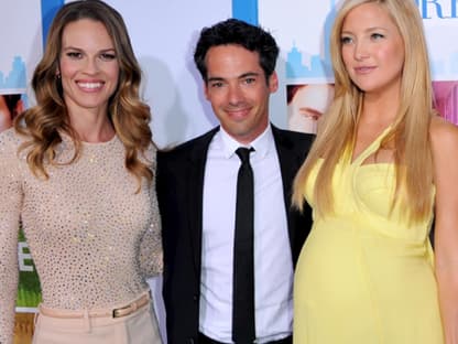 Hilary Swank, Produzent Aaron Lubin, Kate Hudson und Drehbuchautorin Emily Giffin