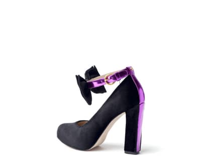 Samt-Pumps mit Metallic-Highlights von Kat Maconie über anthropologie.com, ca. 330 Euro