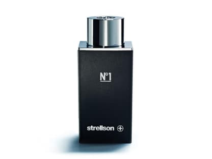 Die âN´° 1" aus der Männerwelt der Parfums duftet nach gefrorener Zitrone, schwarzem Pfeffer, Jasmin, Ambra und Vetiver. Zu gut! Von Strellson, 30ml ca. 35 Euro 