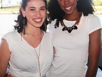 ...und hier mit der coolen Kelly Rowland (mehr zu dem Treffen in unserem OK!-Blog!)