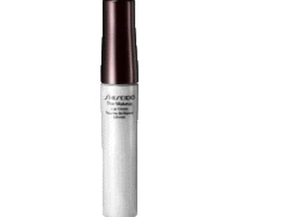 Perlglanz für den Kussmund "Lip Gloss G 28 Polished Pearl" von Shiseido, ca. 21 Euro  