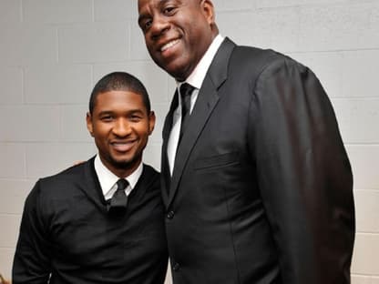 Usher und Ex-Basketball-Star Earvin "Magic" Johnson