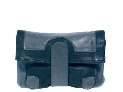 Handlich
Clutch von InWear, 
ca. 100 Euro