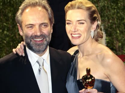 Kate Winslet & Sam Mendes: Die Scheidungsrate bei Oscargewinnerinnen ist 1,68-mal so groß wie bei anderen ´­Promi-Ehen. Woran mag es liegen? â2009 gewann Winslet den Oscar für die Hauptrolle in ,Der Vorleserâ. Nur ein Jahr später gaben sie und Mendes ihre Trennung bekannt", fasst Frauke Ludowig zusammen. War dem Regisseur ihr Ruhm zu viel?