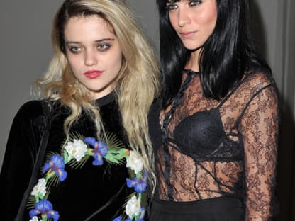 Sky Ferreira mit Leigh Lezark