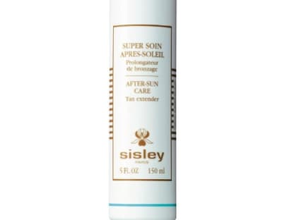 Verlängert die Bräune "After-Sun Care Tan extender" von Sisley, 150 ml ca. 100 Euro